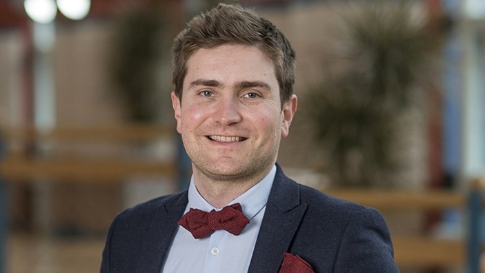 Prof. Thomas Roulet